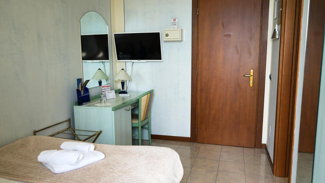 Albergo Bel Soggiorno Oggebio Exteriör bild